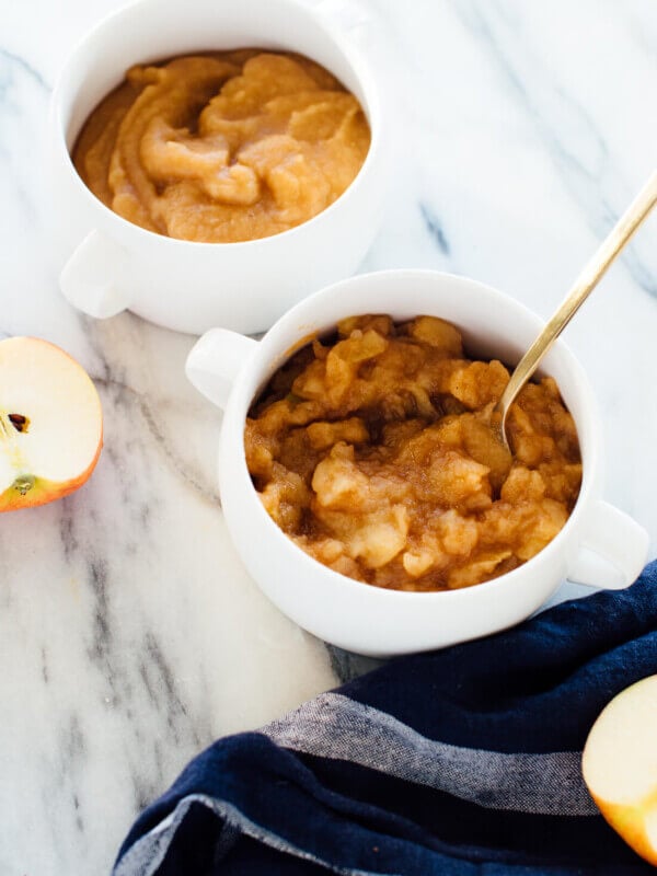 The best applesauce recipe—with options to make it chunky or smooth, whichever you prefer!
